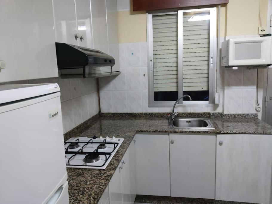 Apartamento Con Terraza Y Vistas Al Mar Bueu Eksteriør billede